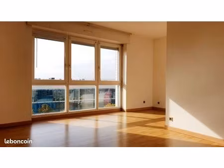 studio 1 pièce 30 m²