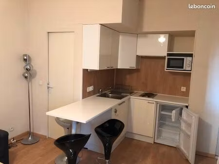 t2 meublé proche métro verdier  place dupuy  enseeiht