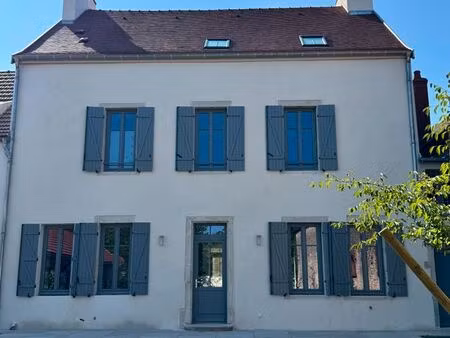 maison 200 m² entièrement rénovée – centre nuits-saint-georges -jardin et garage