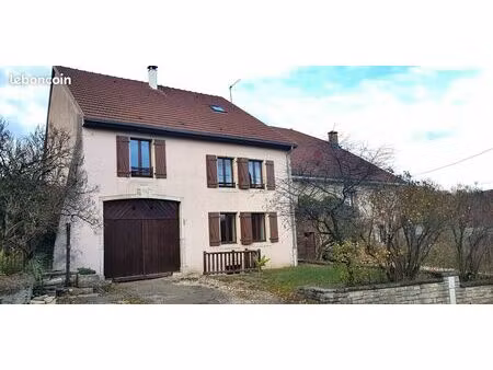 maison 5 pièces 145 m²