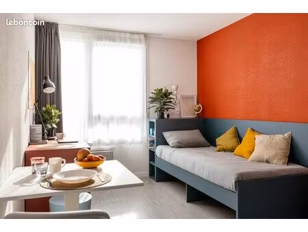 studio meublé et équipé en résidence étudiante