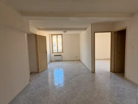 t3 lumineux – beaux volumes – centre draguignan