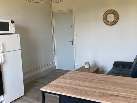 location t2 meublé - 34m2 - neuville sur saone