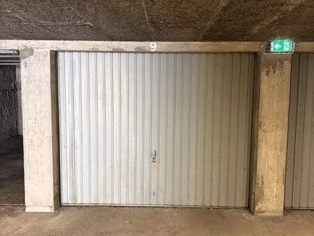 garage à louer centre ville le puy