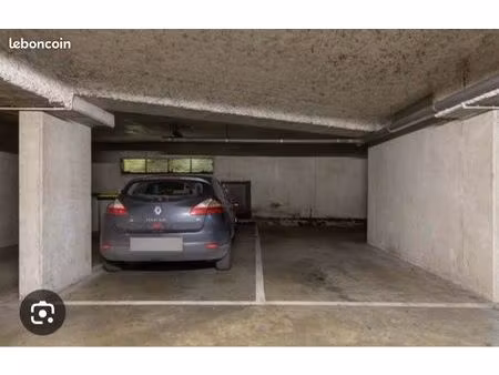 place de stationnement parking souterrain