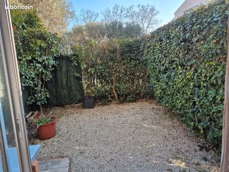 studio à louer à le pradet