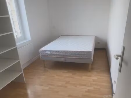 jolie t2 refait à neuf