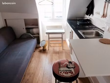 petit studio paris 8