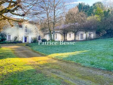 dans la vienne  à 20 min de châtellerault et 30 min de poitiers  une ancienne chapelle...