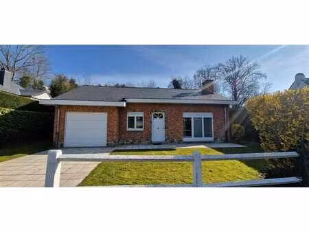 plain-pied cosy et bien entretenu dans quartier prisé