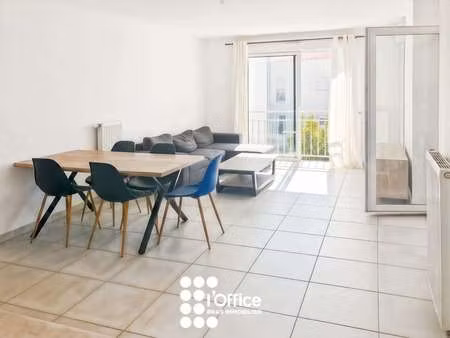 location appartement 4 pièces aux sables-d'olonne (85100) : à louer 4 pièces / 83m² les sa