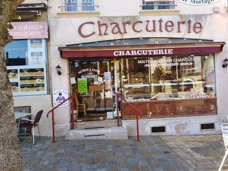 en plein cœur de mortagne-au-perche  à vendre murs commerciaux d’une charcuterie bénéficia