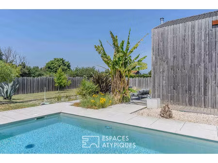 maison d'architecte entre lumière et design avec piscine