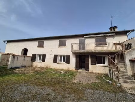 ancien corps de ferme au calme