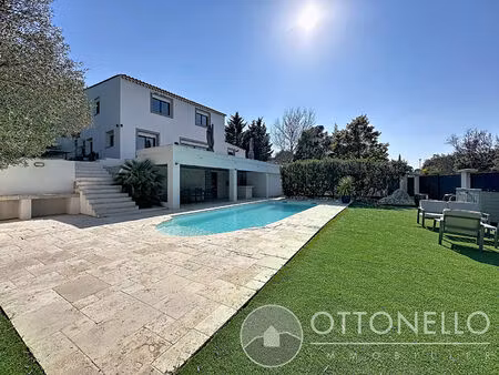 villa roquebrune sur argens 4 pièces 129 02 m2 sur 710 m2 de terrain avec piscine et garag