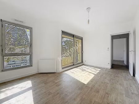 nantes - procé - t2 non meublé avec parking et grenier