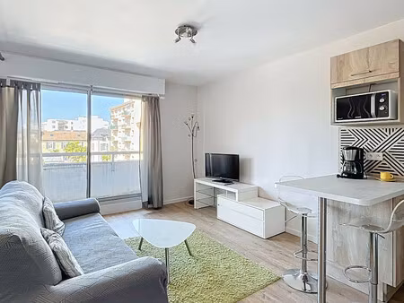 t 1 bis meublé pau centre avec balcon  parking et cave