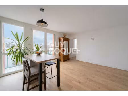 3 pièces meublé – dernier étage avec ascenseur  balcon – saint-maur-des-fossés