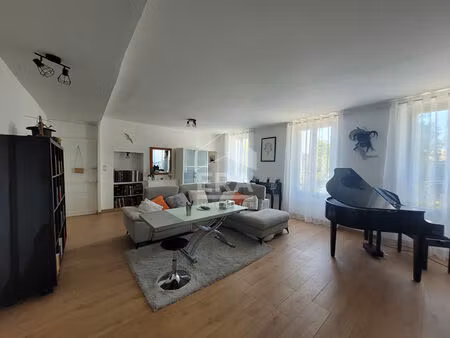 appartement t2 rénové + studio indépendant / 110 m² au total