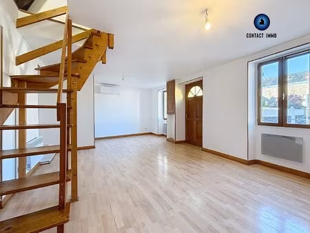 maison de ville 2 chambres avec climatisation