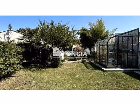 maison de plain-pied avec piscine