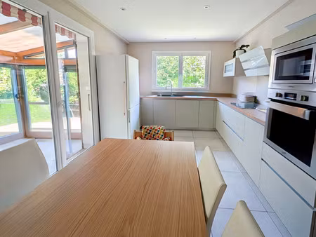 maison type bastide de plain pied rénovée  sur parcelle constr