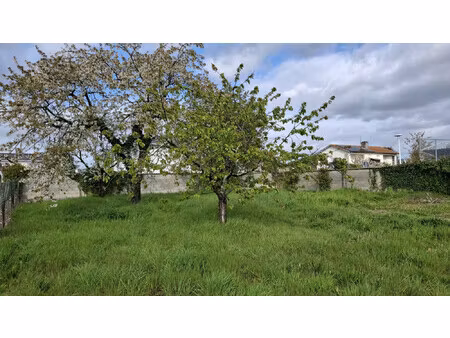 terrain contructible de 640 m2