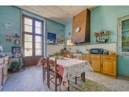 maison 6 pièces - 240 m²
