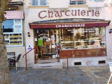 vente bureaux et commerces à mortagne-au-perche (61400) : à vendre / 413m² mortagne-au-per