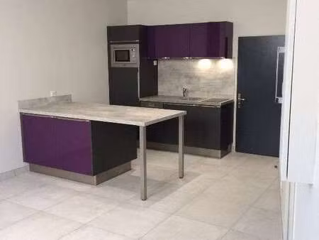 location appartement t1 à saint-gilles-croix-de-vie (85800) : à louer t1 / 26m² saint-gill