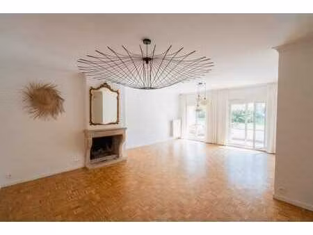 appartement 3 ch. avec terasse à kraainem