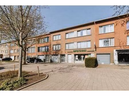 handelszaak ingericht als apotheek op toplocatie