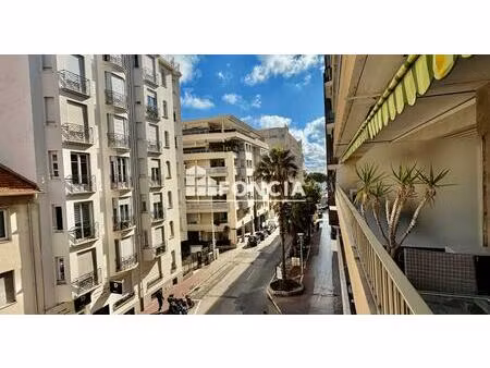 bel appartement de 2 pièces dans les beaux quartiers de la banane / secteur pasteur - mira