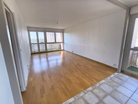appartement 68m2 lumineux avec double balcon