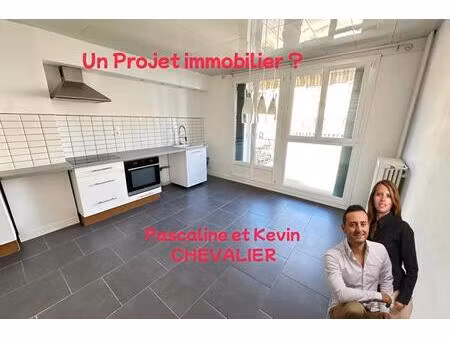 à louer - appartement t4 de 85 m² avec balcons à miramas