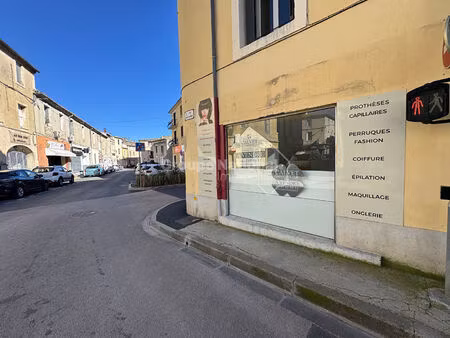 cession de bail emplacement premium à lunel 23 m²