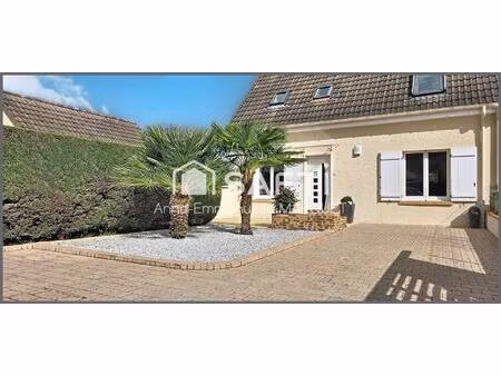 maison 4 chambres  proche des commodités.