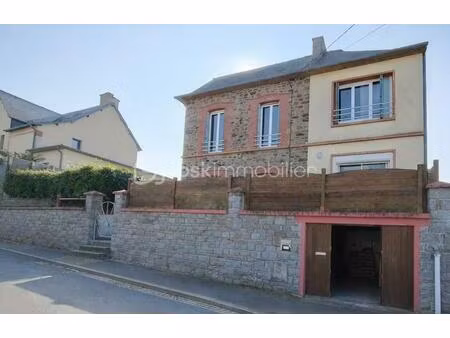 maison à fougères exposée sud de 107 m2 - quartier urbanistes - rare à la vente