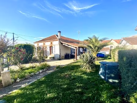 maison en pierre  charme et confort à villeneuve