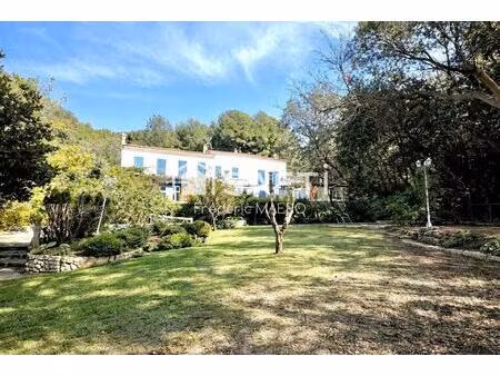 exceptionnellement rare