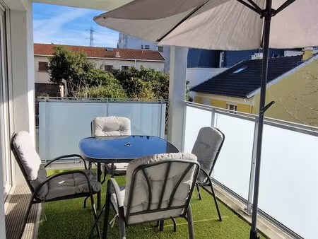 beau 3 pièces récent balcon parking proche rer gagny