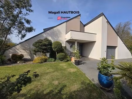 maison d'architecte à proximité de saint-hilaire-du-harcouët  9 pièce(s) 229 m2