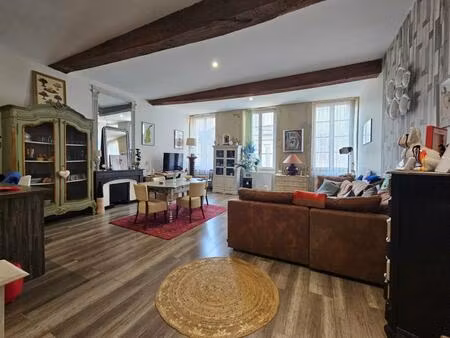 bel appartement centre-ville avec terrasse