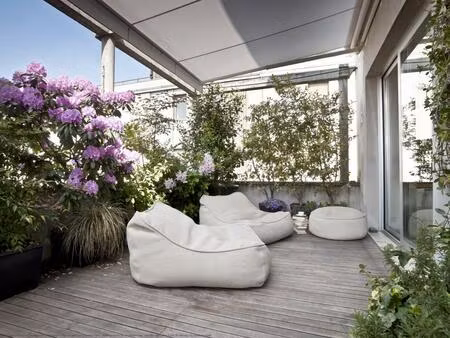 **superbe 2 pièces avec terrasse et parking – idéalement situé*