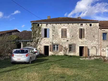 vente maison 8 pièces 200 m² à porte-du-quercy (46800)  89 000 €