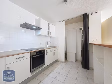 appartement à louer 2 pièces 50.18 m² - nîmes (30) - 655€