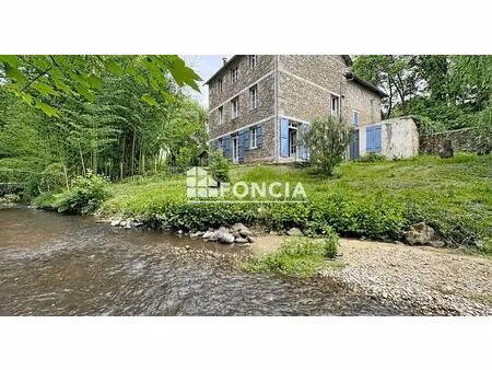ancien moulin à rénover au cœur de la nature