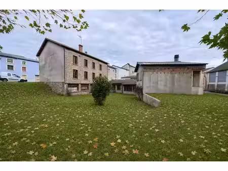 vente maison 10 pièces 259 m² à chabreloche (63250)  89 000 €