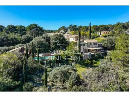 property with a view in a quiet location with id 2786692358