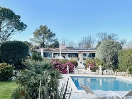 villa d'exception 6 pieces avec garage - piscine chauffee & vue degagee